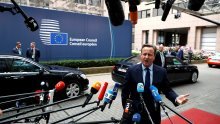 Cameronova posljednja večera: Agitirali ste i vrijeđali, a sad tražite vremena