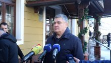 Milanović se oglasio na Facebooku: Hoćemo li biti zemlja ponosnih ljudi ili ona iz koje će odlaziti