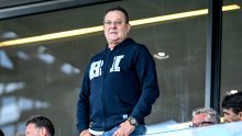 Navijači Rijeke napadaju Miškovića: 'Treneru, gazda te minira. Bitni su mu samo njegovi milijunčići'