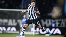 Pogledajte neobjašnjivu pogrešku Dejana Lovrena; poklonio gol u derbiju