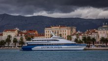Split: Zbog olujne bure u prekidu katamaranske i trajektne linije