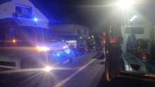 Teška nesreća u Suhopolju: Vozač zarobljen u autu nakon što se okrenuo na krov