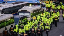 Kaos pred rezidencijom: Zašto se policija toliko namučila uhititi južnokorejskog predsjednika?