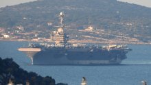 Hutisti tvrde da su raketirali američki nosač aviona, SAD negira napad