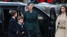 Mogla je i bolje: Ivanka Trump odbacila haljine i razočarala nimalo laskavim sakoom