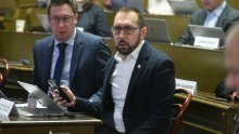 Tomašević odgovorio Peteku: Cijena ugradnje polupodzemnih spremnika nije ista kao prije tri godine
