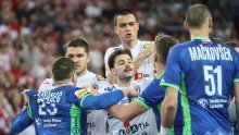 Kaos na poluvremenu u Areni; pogledajte fizički sukob Hrvata i Slovenaca