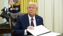 Trump ukida 'indoktrinaciju i antiameričku ideologiju o rasi i spolu' u školama