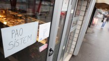Huligani naoružani palicama napali studente u Novom Sadu: Oni stigli pred zgradu SNS-a