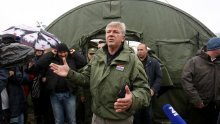 Ostojić: Poštovali smo dogovor sa Slovenijom, ali migrante su dočekali psi i žice