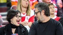 U pobjedi naših rukometaša uživala je i Senka Bulić i to u najboljem društvu