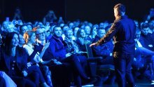 Lejla i Tarik Filipović snimljeni u romantičnom izlasku