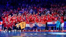 Nije igrao finale, a sinoć je napravio jedan od najljepših poteza na dodjeli medalja
