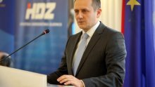 Prgomet se nije pojavio, Kosor se narugala Karamarku