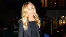 Ovaj stajling Sarah Jessice Parker odobrila bi i Jennifer Aniston