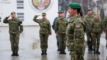 Prvi puta zapovijeda žena: Hrvatski vojnici ispraćeni u NATO misiju u Mađarsku