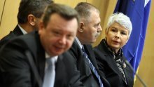 Pogledajte kako nastaju Karamarkova priopćenja!