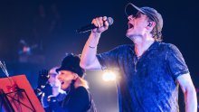 'Gume na kotačima (live)' prvi je zajednički singl grupe Pips, Chips & Videoclips i Josipe Lisac