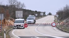 Zbog vjetra neke dionice na Jadranskoj magistrali zatvorene za I. i II skupinu