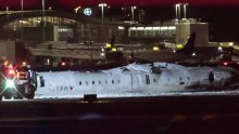 Pravo je čudo da nema poginulih u Torontu; Širi se video: Avion se srušio, visim naglavačke!