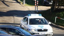 Motociklist naletio na dvije pješakinje: Troje je ozlijeđenih