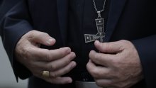 Teologinja nakon razotkrivanja svećenika pedofila s Hvara: Zašto nema odšteta za žrtve?