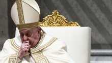 Papa Franjo donirat će Ukrajini četiri ambulantna vozila za bojišnicu
