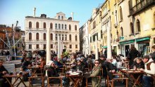 Ovo su prizori iz grada u koji hrle i Hrvati. Uskoro će se ulaz naplaćivati 10 eura