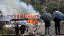 Buknuo požar u nekadašnjem restoranu u Voloskom, vatrogasci izvukli plinske boce