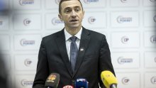 Obnovljen križ na Starom katoličkom groblju u Vukovaru
