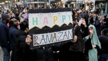 Započeo sveti mjesec Ramazan, obilježava ga stotine milijuna muslimana