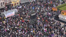 Masovni prosvjed u Srbiji okončan 15-minutnom šutnjom. Mladi najavili novi datum
