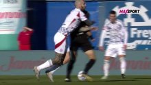 Pogledajte kako je sudac srušio Hajdukovog igrača i stvorio priliku za Dinamo! Hajdukovci poludjeli
