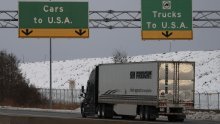 Trump uveo carine od 25 posto najvećim trgovinskim partnerima: Kanada uzvratila