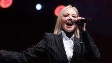 Jelena Rozga iz Kanade 'zapalila' za Samobor: Na fašnik stigla bez maske