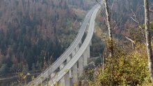 HAK upozorava na skliske kolnike, na autocesti A6 vozilo u kvaru