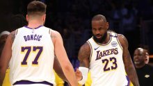 Lebron James košem u zadnjoj sekundi donio pobjedu Lakersima, pogledajte ludnicu