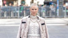 Prekrasna Bianca Balti oduševila je Pariz: Ova haljina je besprijekorni chic
