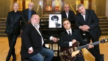 Vlada Divljan dobiva skulpturu u Tematskom parku Rock'n'rolla ususret koncertu Nevladine Organizacije