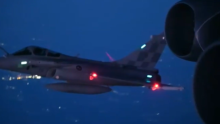 Hrvatski lovci u pratnji američkih bombardera na nebu iznad Europe