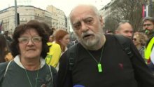 Dopješačili iz Zemuna da podrže studente, pitali ih boje li se nasilja: Kad vidi ovakvu masu...