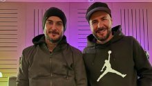 Ovo je reper koji je pjevao u diskoteci u Makedoniji: Na respiratoru je