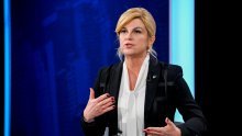 Kolinda Grabar-Kitarović odrekla se balerinki, ali ne i košulja: Ova  nije mogla proći nezamijećeno