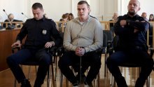 Policajac koji je usmrtio studenticu dobio 18 godina. Rasplakao se kad je čuo presudu