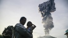 Erumpirao vulkan u Indoneziji: Izbacio stup pepela visok 8 kilometara; otkazani letovi prema Baliju