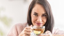 Zeleni čaj i šipak usporavaju starenje kože, a evo kako postići mladolik izgled