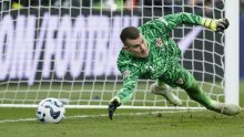 Što je radio Livaković dok je Maignan branio penale? Ovo niste vidjeli u prijenosu