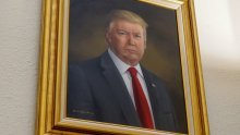 Trump podivljao zbog svog portreta, kritičari poručuju: 'Ponaša se kao derište'