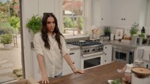 Burne reakcije na novi potez Meghan Markle: Za vlastitu promociju iskoristila djecu
