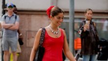 Laskave i povoljne: Pet haljina iz Zare koje ćete obožavati nositi